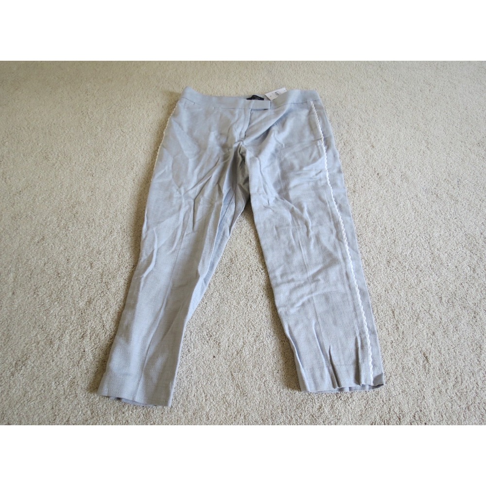 Ann Taylor Mid Rise Capri Pants Light Grey Size 8 NWT